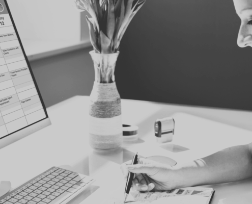 Should You Be Scheduling All Of Your Social Media Content?